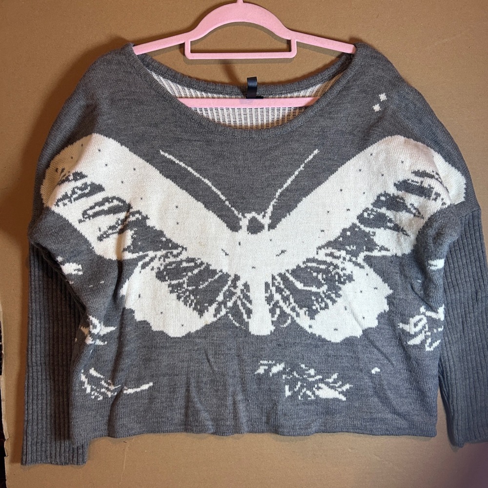VIP Rare Unique Gray Butterfly Knit Sweater Size‎ M